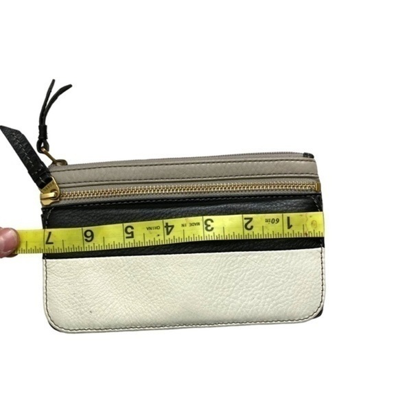 Fossil black gray creamy white colorblock clutch wallet - Picture 2 of 7